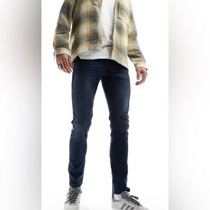 BNWT Men's Blue Jeans